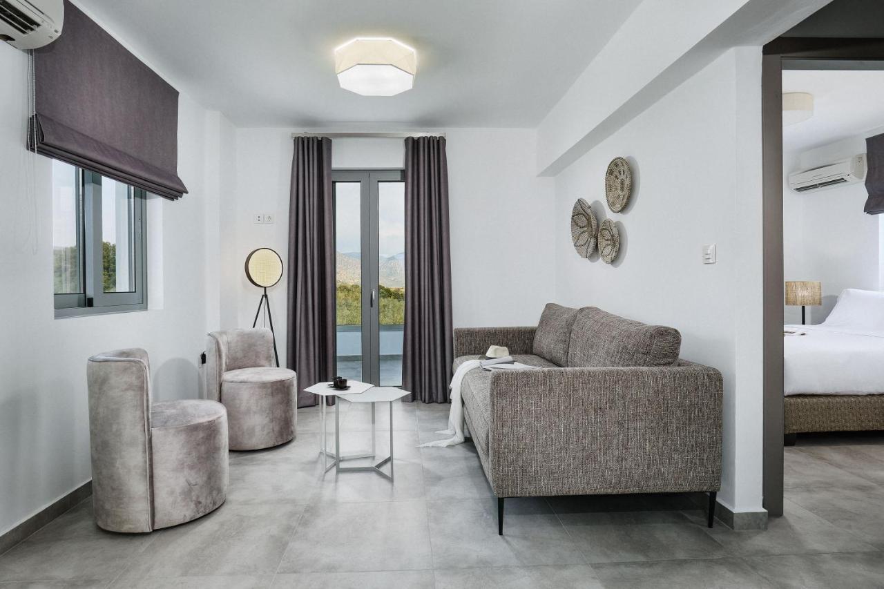 Quattro Suites Monemvasia Ngoại thất bức ảnh