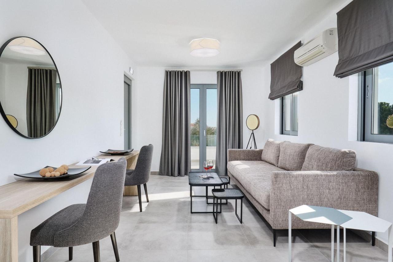 Quattro Suites Monemvasia Ngoại thất bức ảnh